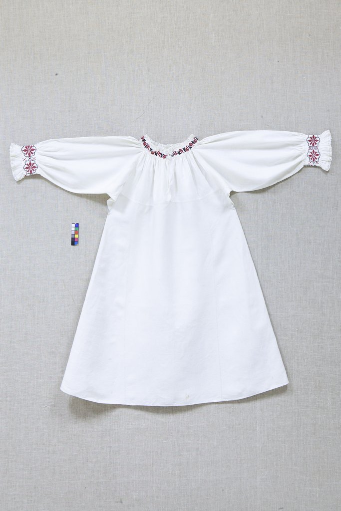 Рубаха женская, Конец ХIХ - начало ХХ вв., Архангельская губ., Холмогорский уезд, Кушевская волость, дер. Данилово