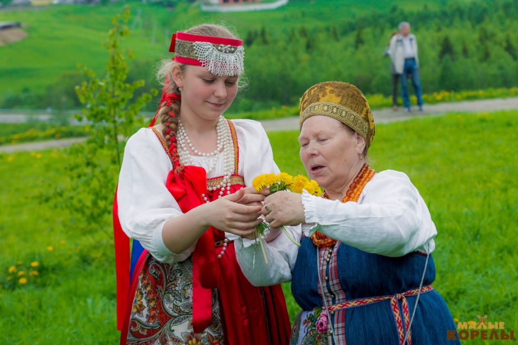 Корелы свердловская область. Погода корелы невьянский. Большие корелы. Большие корелы. Малые карелы музей деревянного зодчества.